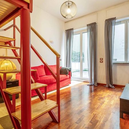 One Bedroom Apartment With Terrace Near Duomo Милан Экстерьер фото